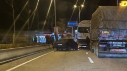 Ankara’da 4 otomobil ile TIR’ın karıştığı kazada 2 kişi yaralandı