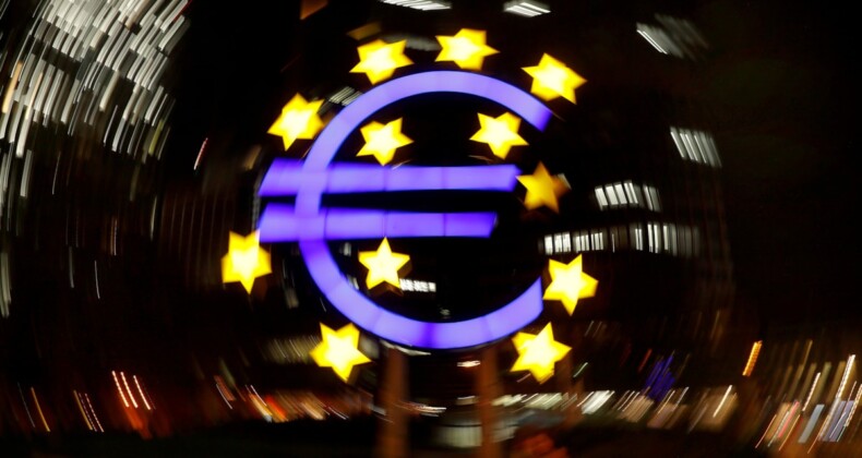 Euro Bölgesi’nde yıllık enflasyon ocakta yüzde 2,8 oldu