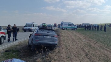 Konya’da traktör ile otomobil çarpıştı: 2 ölü, 3 yaralı