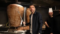 Lucas Podolski Almanya’da kurduğu ‘döner’ zinciriyle servet kazandı