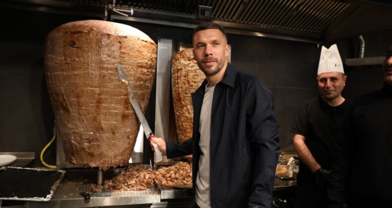 Lucas Podolski Almanya’da kurduğu ‘döner’ zinciriyle servet kazandı