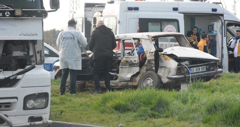 Manisa’da feci kaza: Üç ölü, üç yaralı