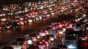 Okulların İlk Gününde İstanbul’da Trafik Yoğunluğu