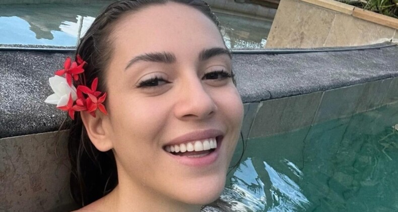 Sinem Kobal’ın Mauritius tatiline kareler! Fotoğraflarda eşi ve kızları da var