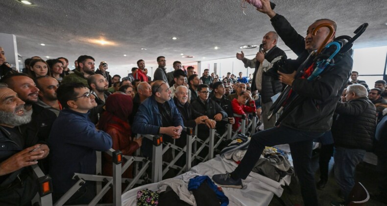 Toplu taşıma araçlarında unutulan eşyalar açık artırmayla satıldı