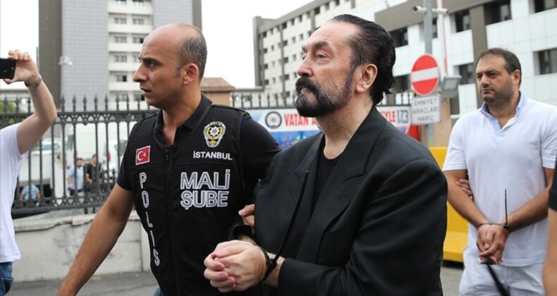 Adnan Oktar hapiste de boş durmamış…