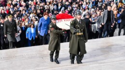 Akşener, kadınlarla Anıtkabir’de