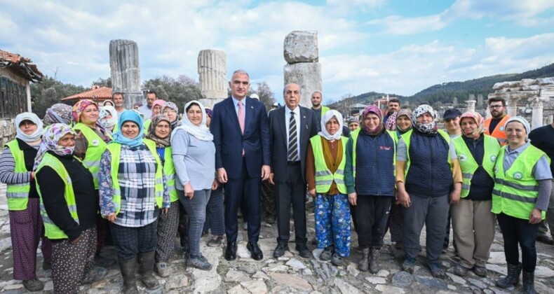 Bakan Ersoy, Stratonikeia Antik Kenti’ni tanıttı