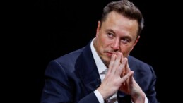 Elon Musk avukatlara öfkeli… Önce milyar dolarlık maaştan ettiler, şimdi de hisse istiyorlar