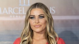 Eski Playboy yıldızı Carmen Electra adını değiştirdi