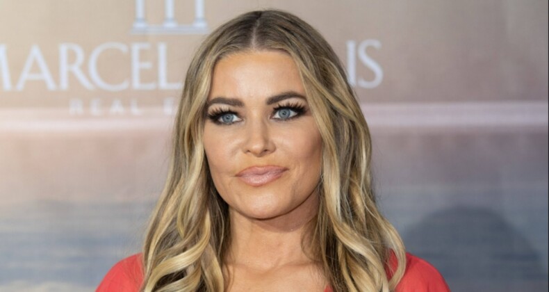 Eski Playboy yıldızı Carmen Electra adını değiştirdi