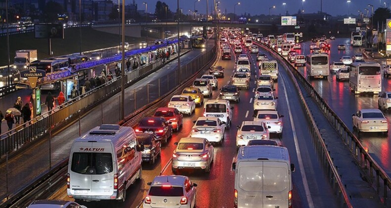 İstanbul’da trafik yoğunluğu yüzde 90’a çıktı