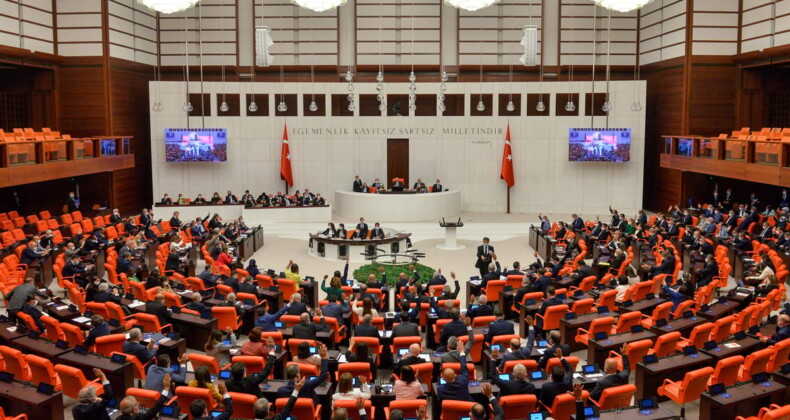 Muhalefetin önerileri yine AKP ve MHP’ye takıldı