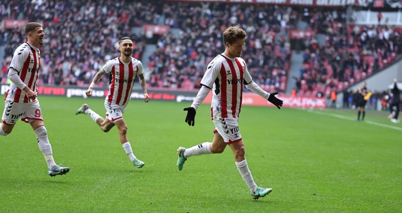 Samsunspor evinde Ankaragücü’ne şans tanımadı: 2-1