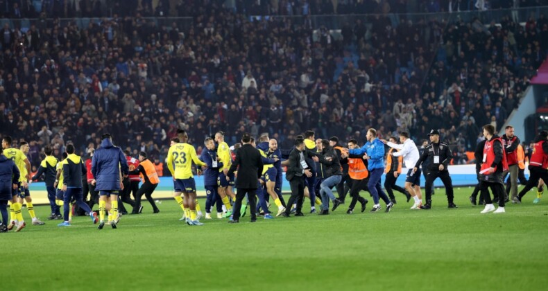 Ali Yerlikaya: 12 şahıs yakalanarak gözaltına alındı