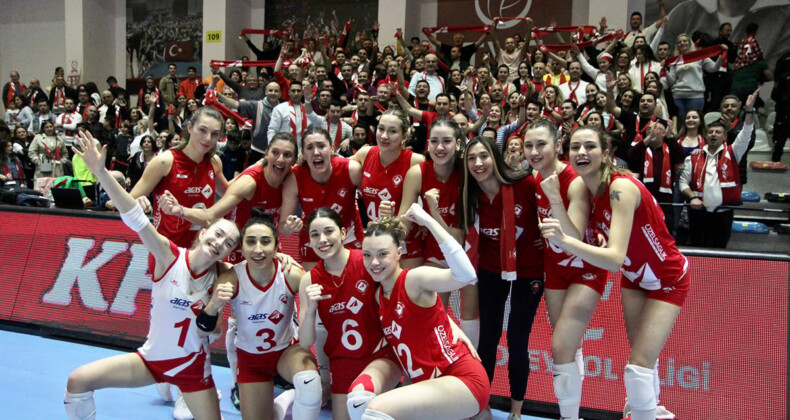 Aras Kargo Spor Kulübü Sultanlar Ligi’nde: İzmir’in 13 yıl sonra voleybol sevinci