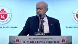 Bahçeli kürsüye kolu sargılı çıktı