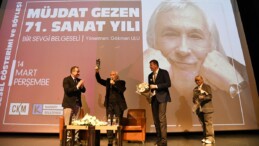 Müjdat Gezen, 71. sanat yılını kutladı