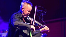 Rekortmen müzisyen Nigel Kennedy İstanbul’a geliyor