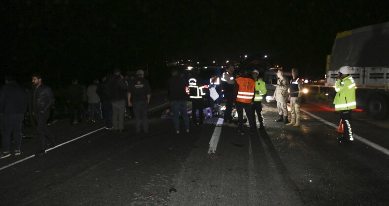 Şanlıurfa’da zincirleme kaza: 3 ölü, 6 yaralı