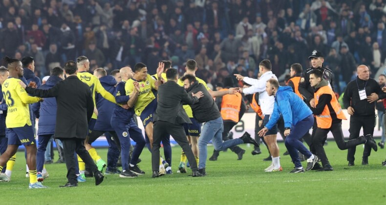 Trabzon basını Trabzonspor Fenerbahçe maçında yaşananları manşete taşıdı