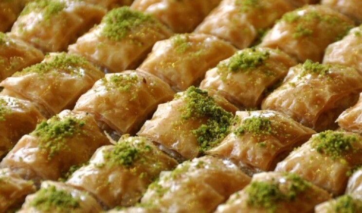 Asgari ücretli bir günlük kazancıyla bir kilo baklava alamıyor