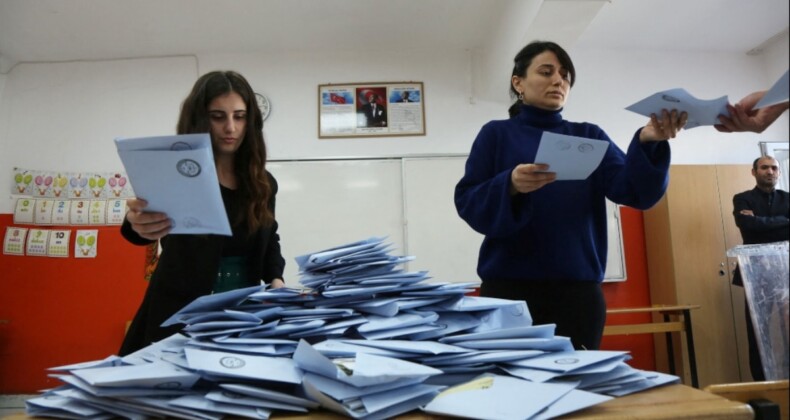 Dünyanın gözü Türkiye’de: Gazete ve ajanslardan yerel seçimler için ilk yorumlar geldi