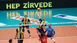 Efeler Ligi’nde finalin adı belli oldu: Fenerbahçe Parolapara Halkbank’la karşılaşacak