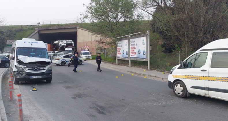 Kaza sonrası çıkan kavgada iki kardeşi bacaklarından vurup kaçtı