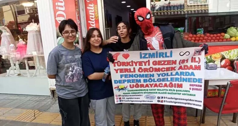 Örümcek adam deprem çocuklarına moral verdi