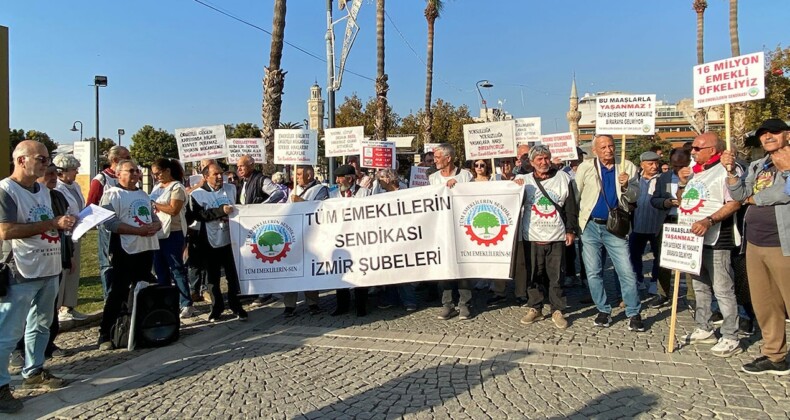 Emeklilerden yoksulluğa karşı ‘insan zinciri’