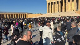 10 Kasım öncesi Anıtkabir’de ziyaretçi yoğunluğu