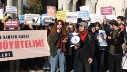 Öğrencilerden YÖK protestosu